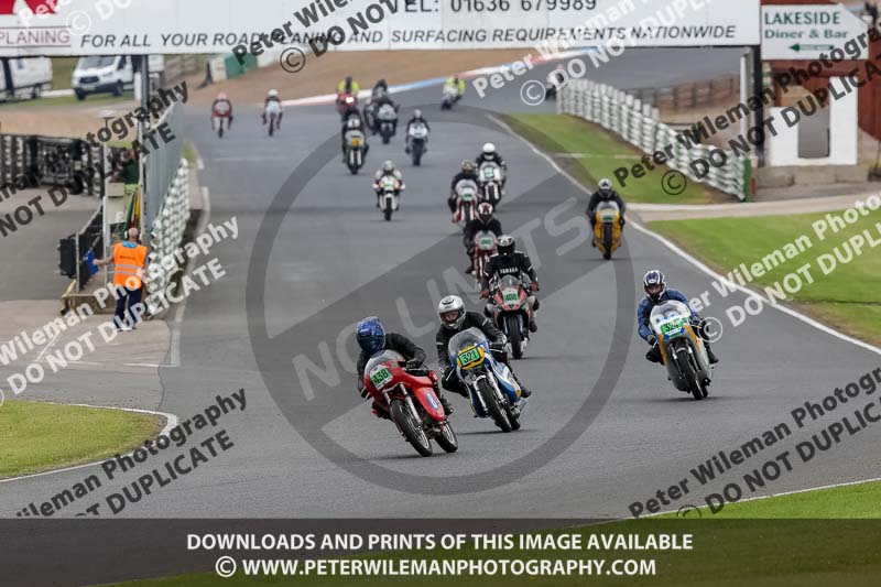Vintage motorcycle club;eventdigitalimages;mallory park;mallory park trackday photographs;no limits trackdays;peter wileman photography;trackday digital images;trackday photos;vmcc festival 1000 bikes photographs